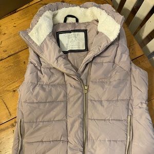 Calvin Klein performance light pink vest